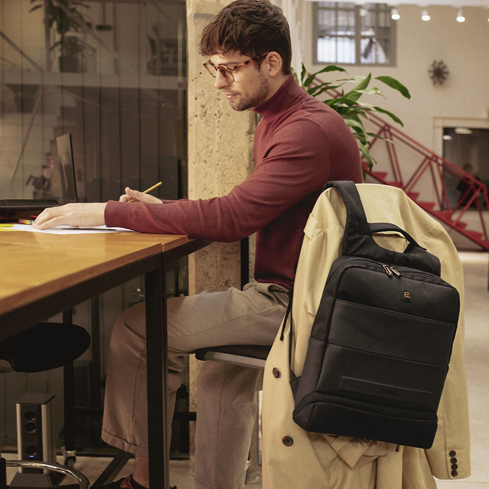 Рюкзак для ноутбука Gabol Expandable Backpack Capital 9/11L Black (413156-001) — фото 9
